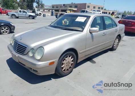 2000 Mercedes-Benz E 320 из США, поврежденный, VIN WDBJF65J2YB005156